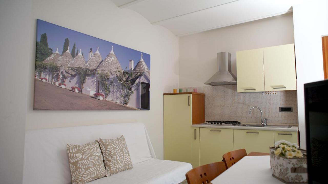 Hotel Emi Lippo Dış mekan fotoğraf