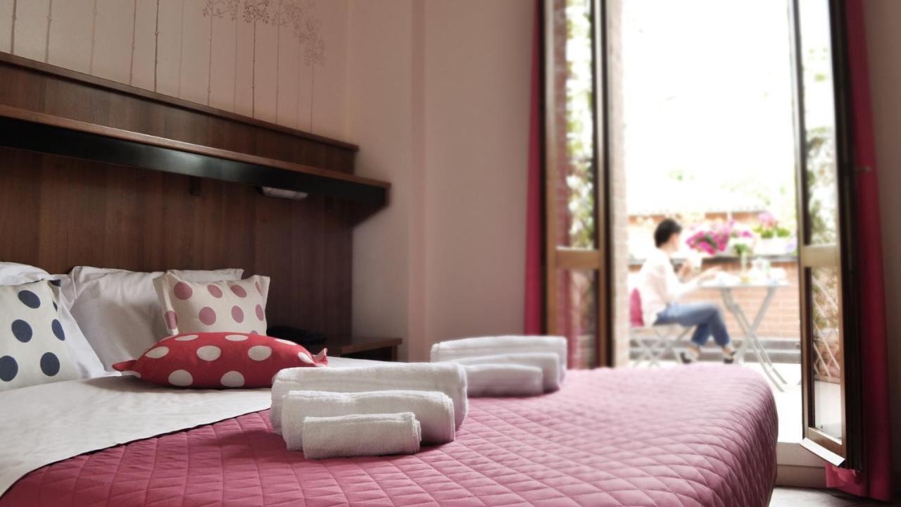 Hotel Emi Lippo Dış mekan fotoğraf