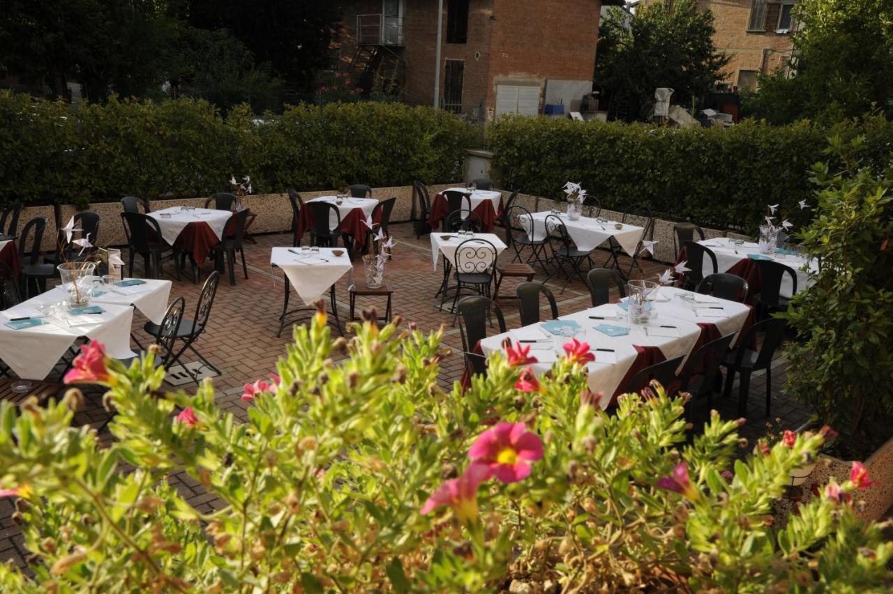 Hotel Emi Lippo Dış mekan fotoğraf